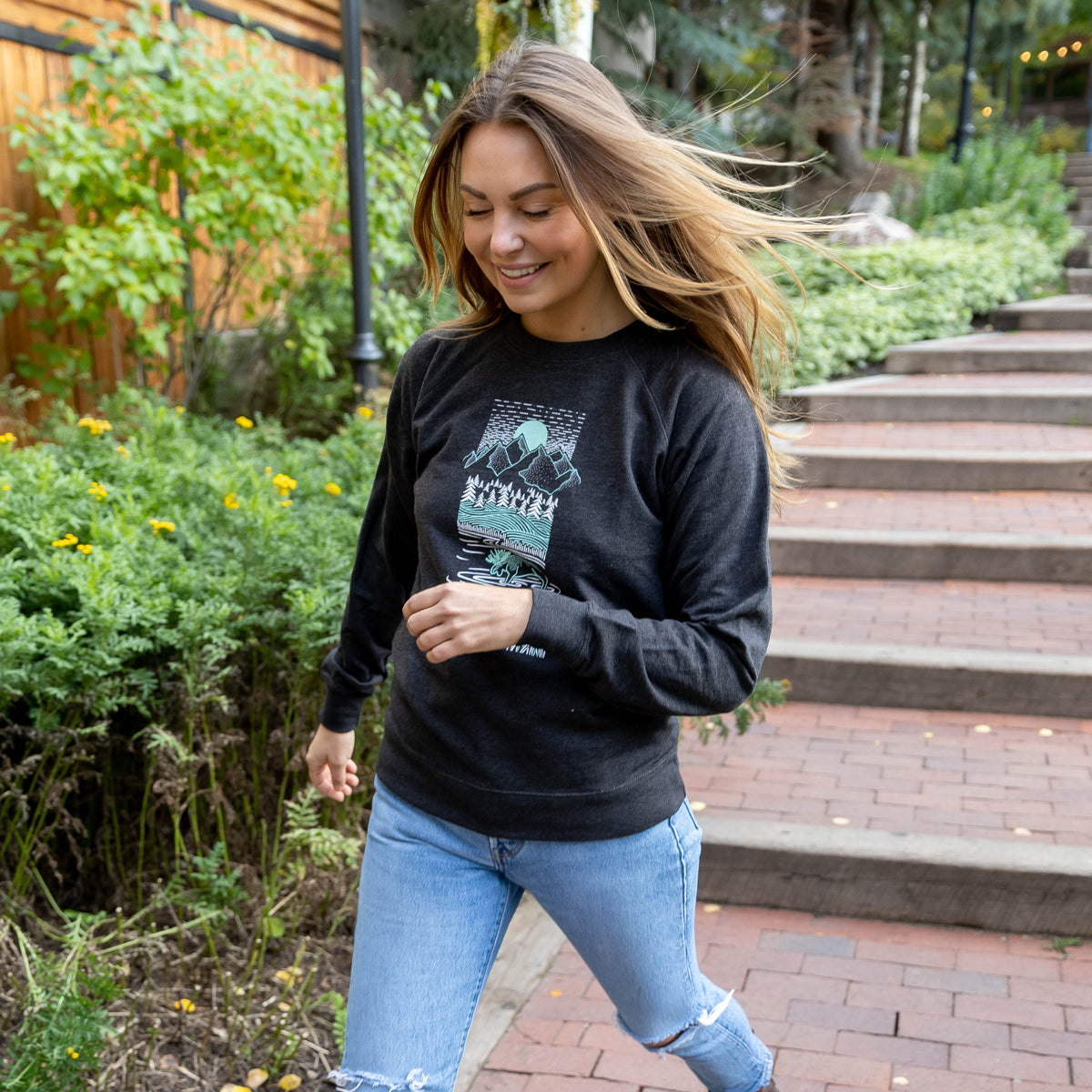 Piney Moose Crewneck Sweatshirt | Charcoal