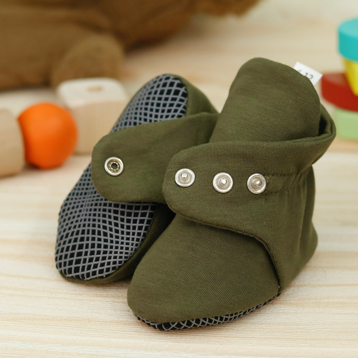 Stay-On Baby Booties, Organic Cotton Lined – Khaki